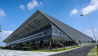东风日产汽车制造商在工厂里办大学